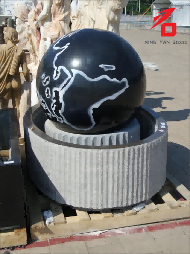 Fontene med granittball